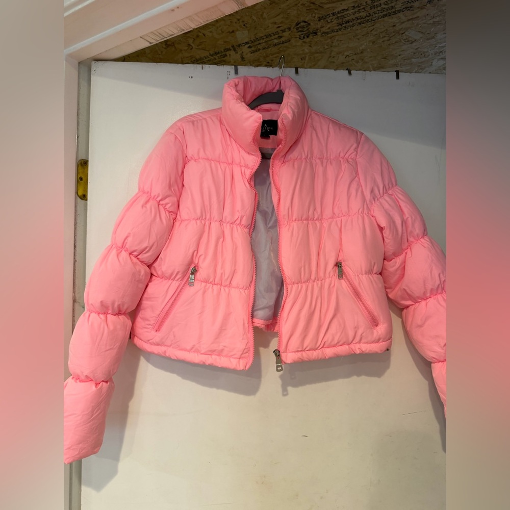 Bubble Puffer Jacket in Bright Pink